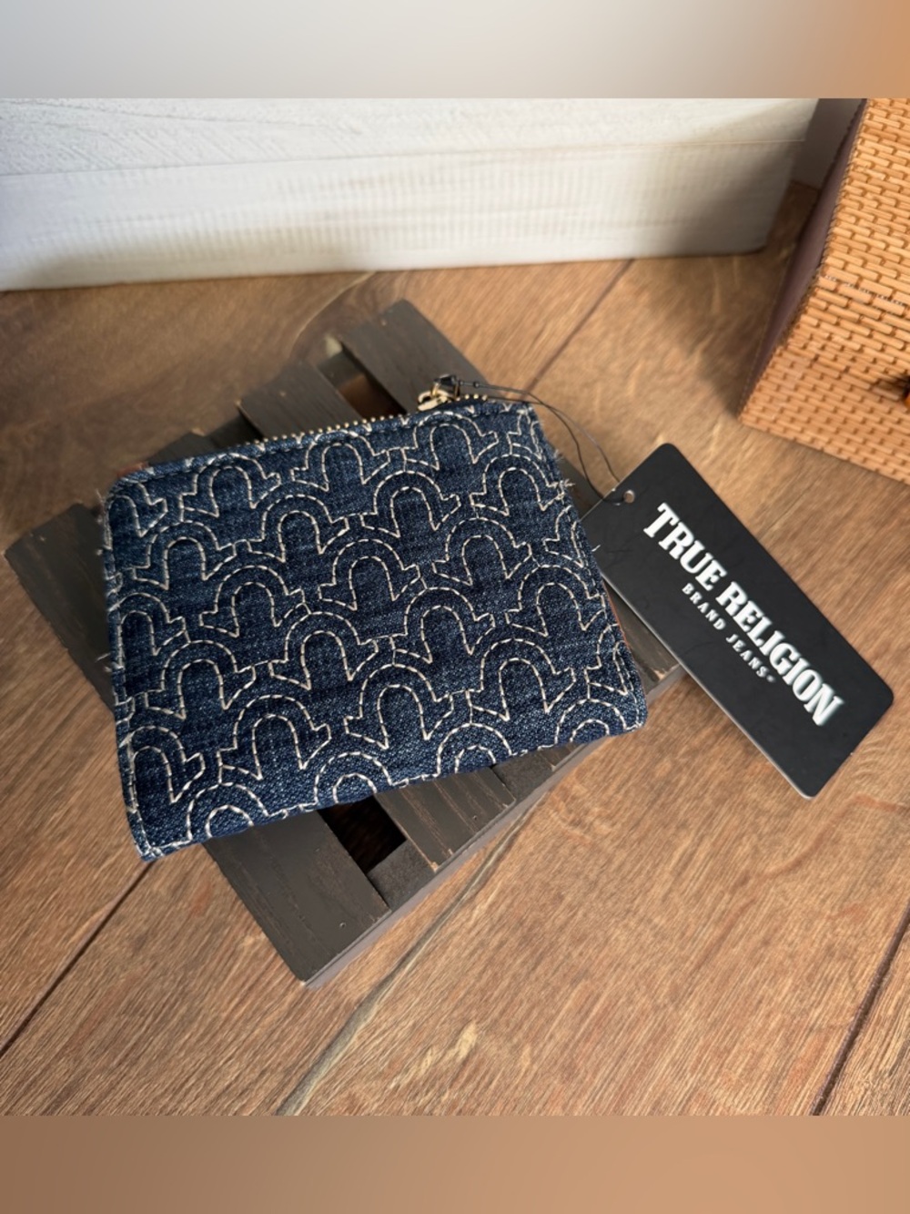 True Religion Horseshoe Quilted Denim Wallet - NWT - Picture 2 of 8